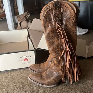 Idyllwind fringe boots